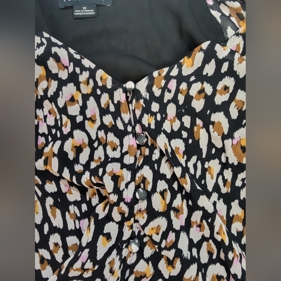 SANCTUARY Women's Size 1X Long Sleeve,  Button Front V-neck,  Elastic Shoulders - Picture 7 of 10